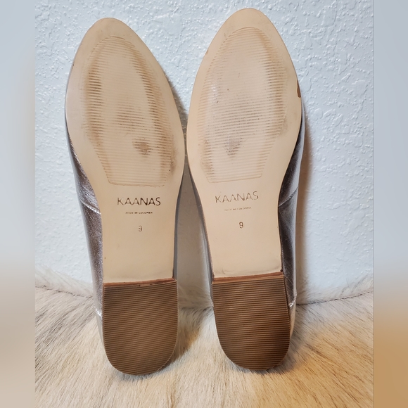 Kaanas Women's Size 9 Pisa Silver Loafers Leather Metallic Low Heel Flats. - Picture 8 of 8